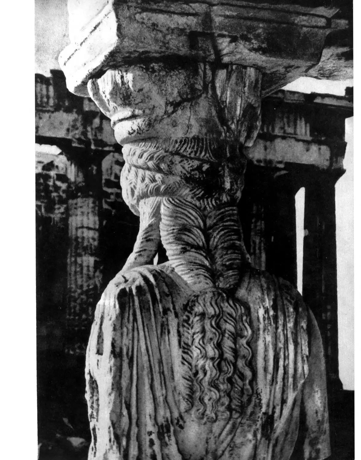 Вклейка. Афины. Акрополь. Эрехтейон, 421—406 гг. до н. э. Кариатида
